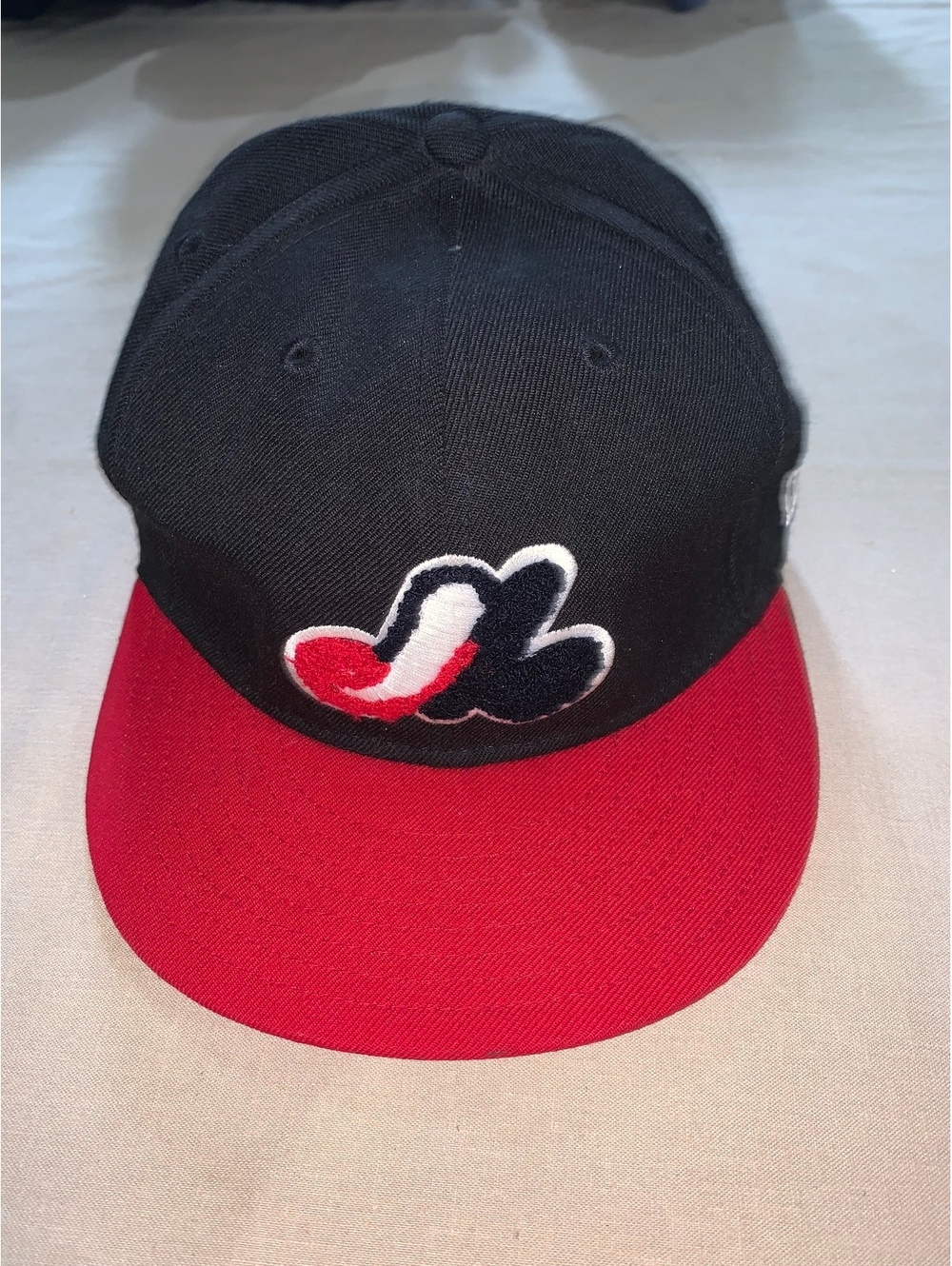 New Era Montreal Expos black red fitted cap